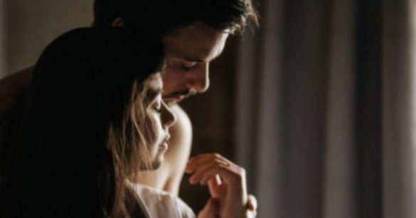 A e keni ditur? Ja përse burrat zënë dash*ore edhe kur kanë gra apo të dashura