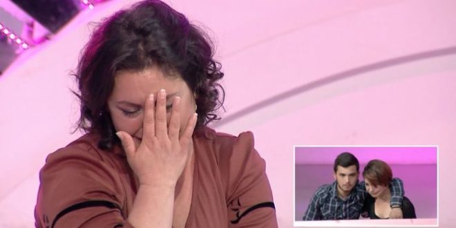 Pasi u nda nga burri, nëna nga Elbasani gjen të dashur/ Por do perloteni se cfare i bejne femijet