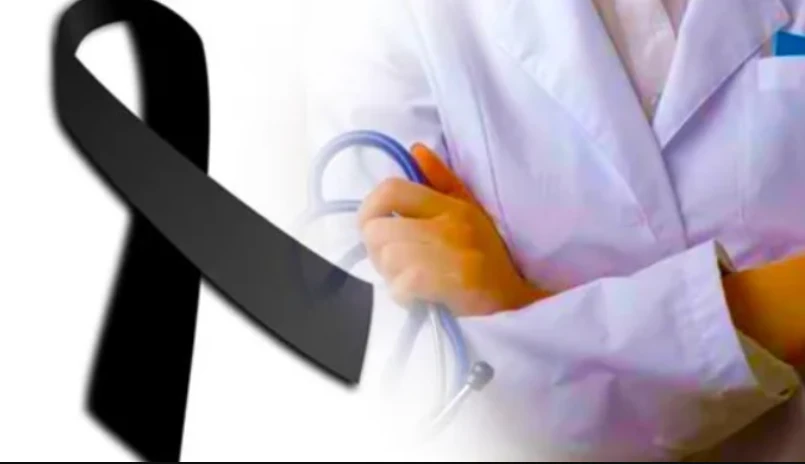 E dhimbshme! Në lule të rinisë, plot ëndrra dhe shpresa, mbyll sytë infermierja e palodhur!