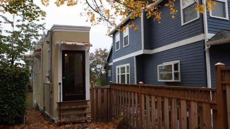 Pas divorcit gruaja fiton vec një copë toke të vogël. Por ja çfarë ndërtoi ajo për tu hakmarrë ndaj ish-burrit të saj të babëzitur, nuk do ta besoni