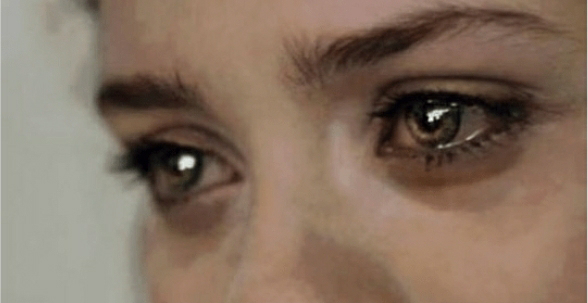 PËRLOT vajza nga Shkodra: Duan të më martojnë me zor në Australi me një plak, më ndihmoni si t’ia bëj!