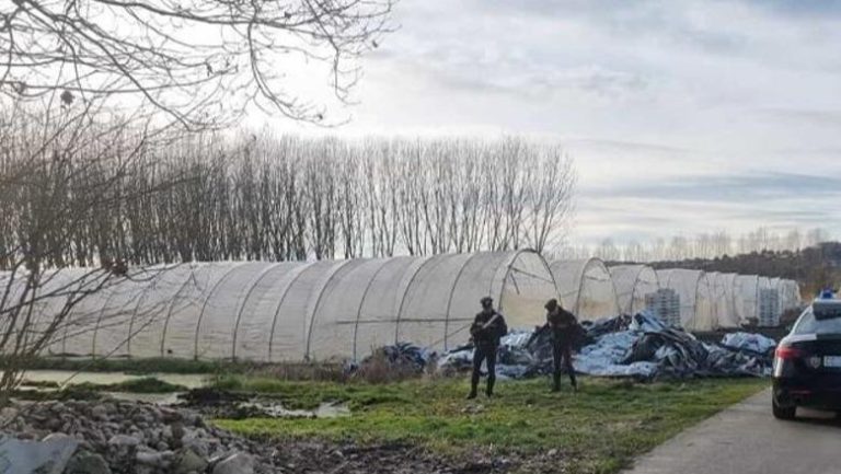 gjendet i vd*kur i riu shqiptar në Itali! Turpi i mbuluar me rërë