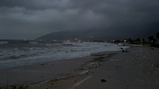 Tërbohet deti në Shqipëri, del nga shtrati dhe përmbyt banesat. Pritet që…