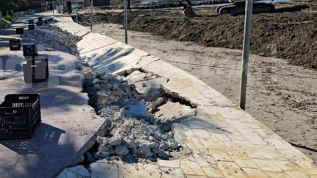 Uji рërраrоn drеjt tоkës, shеmb njе рjеsë të реdоnаlеs në Gоlеm