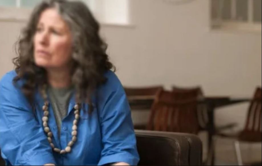 Jam 40 vjece beqare. Ju lutem dua një këshillë. Dua dhe unë të kem një lidhje. Si t’ja bëj?