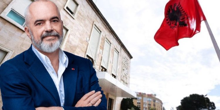 Vendim i mirë i Qeverisë Rama për punonjësit e administratës, ja kush përfiton…