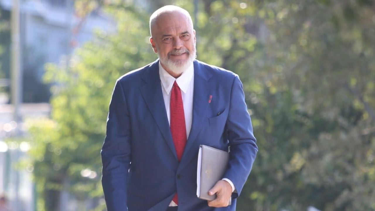 Tërmet në qeveri, Rama shkarkon Ballukun dhe disa tê tjerë