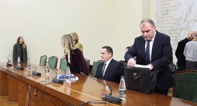 Kush e “tradhëtoi” Belinda Ballukun, SPAK flet për zyrtarin në ministri