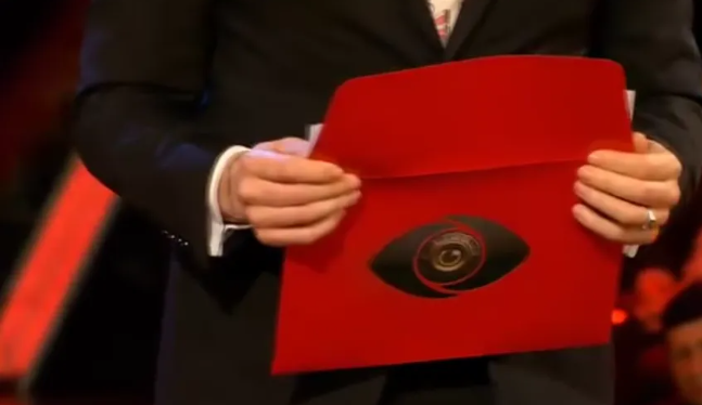 Mbërrin zarf i kuq, cila mund të jetë arsyeja