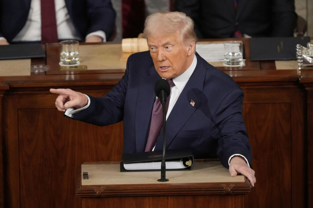 “Ne e kontrollojmë, jo ata”/ Trump: Bllokada detare po i kushton Iranit 500 mln dollarë në ditë