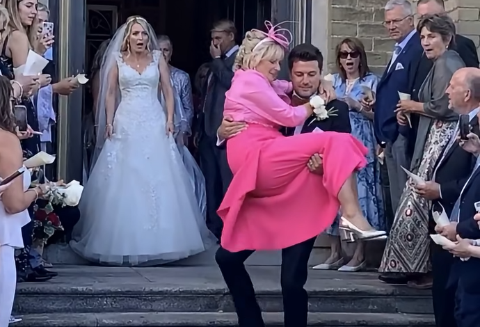 The Ultimate Wedding Betrayal: My Groom Carried His Mother Down the Aisle Instead of Me