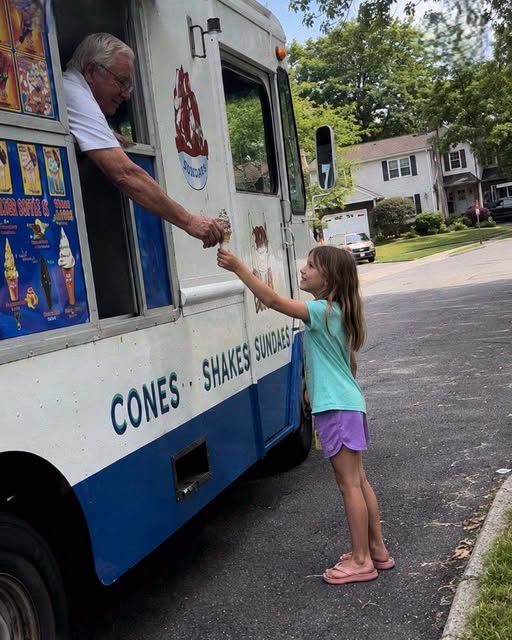 My Daughter Kept Getting Free Ice Cream from One Truck Then the Driver Gave Her a Note and Said, Make Sure Your Mom Reads This